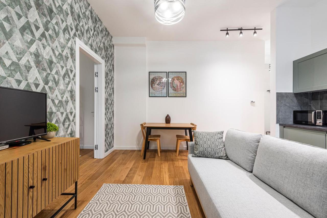 Vertigo One Bedroom Apartment-Free Private Parking Нови-Сад Экстерьер фото